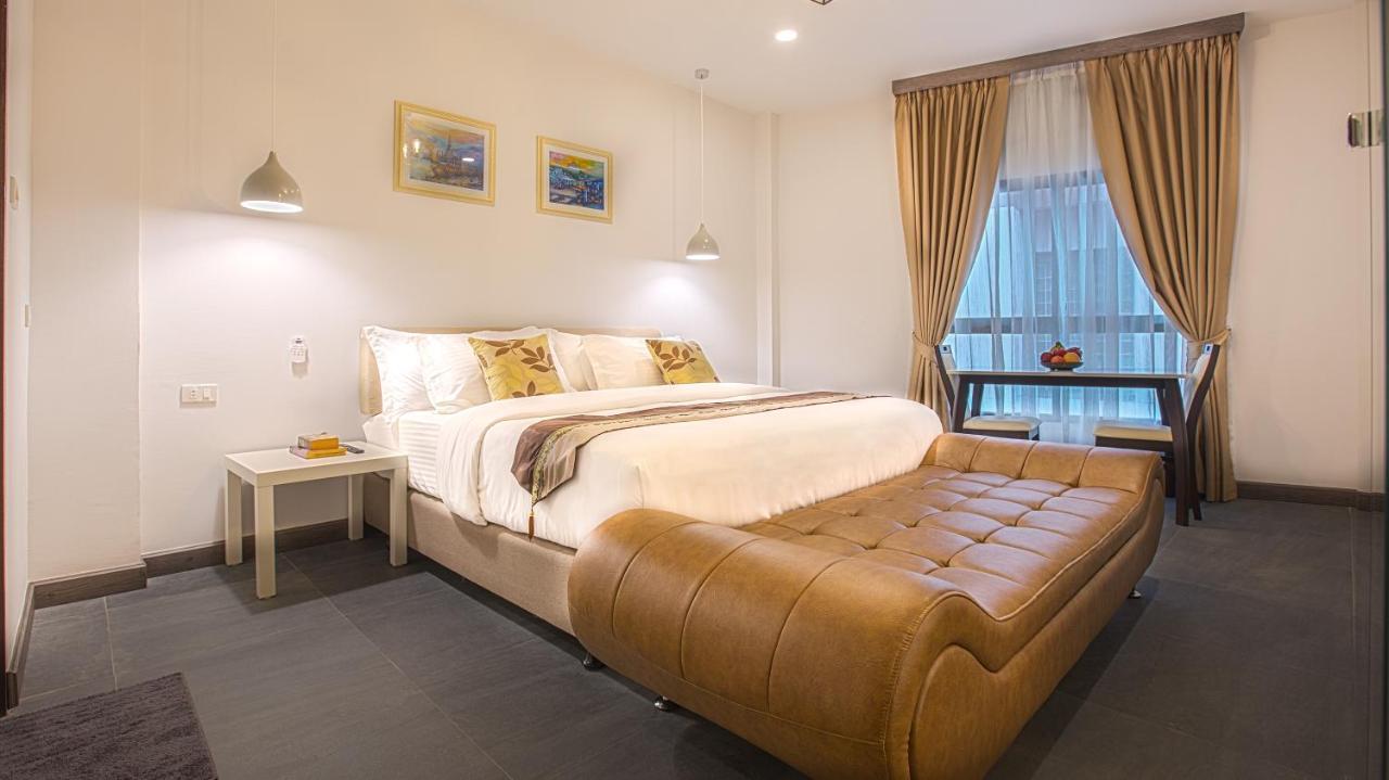 V One Pride-Sukhumvit 22, Bangkok Hotel Exterior photo