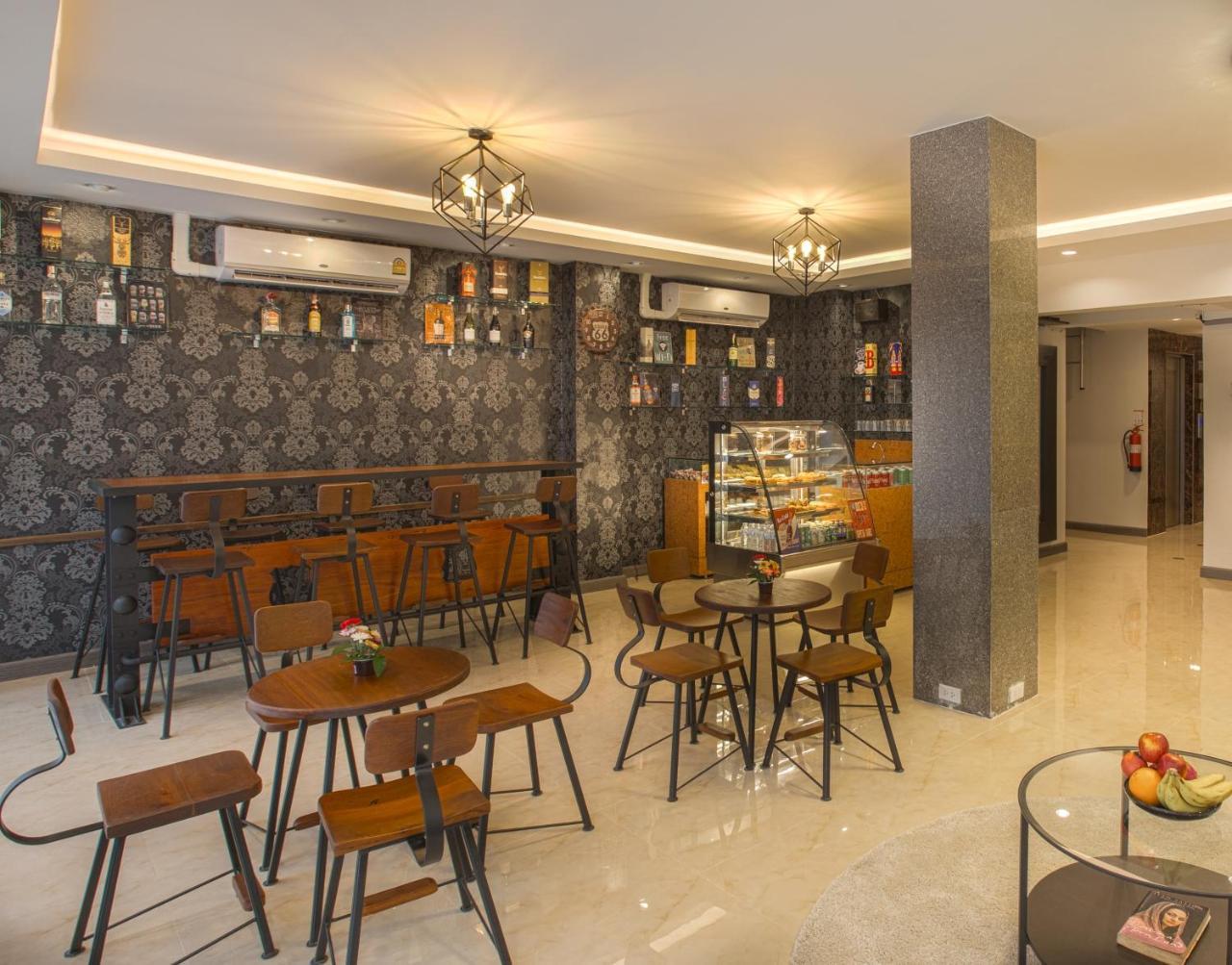 V One Pride-Sukhumvit 22, Bangkok Hotel Exterior photo